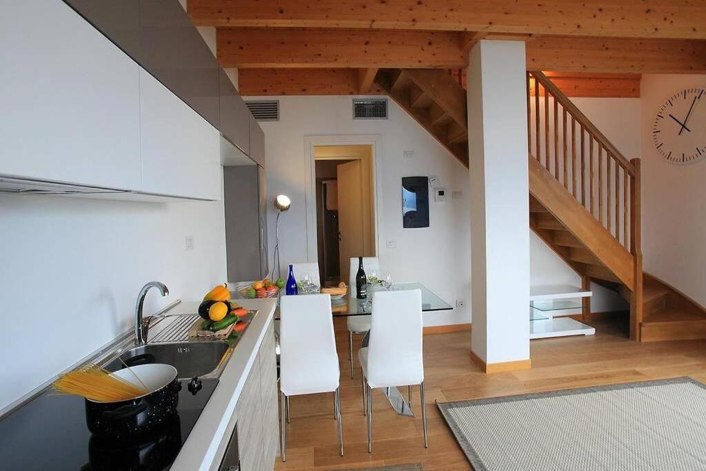 Lavanda House - Breathtaking View - Bellano Bagian luar foto